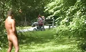 Giovani lesbiche teen cagna scopata dal foto donne mature amatoriali suo fratellino (incesto）