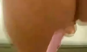 Non fermerà il desiderio delle persone, succhiando questo e ha tempo con belle anziane nude la vita delle persone